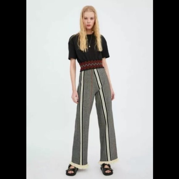 Zara Pants - Zara Knit High Waist Wide Leg Black White Striped Pants- M